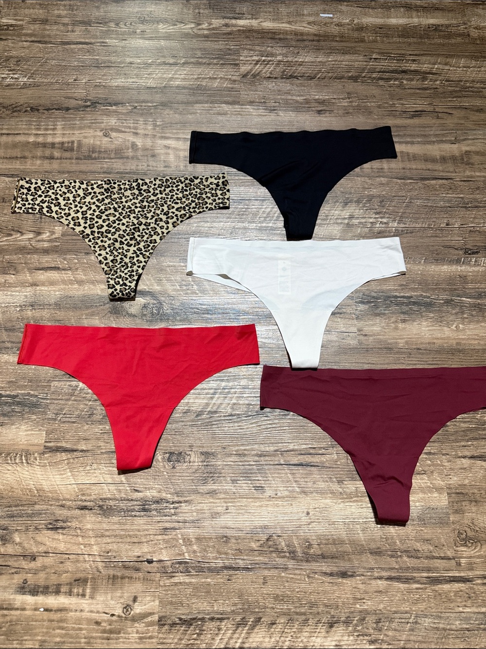 InvisiWear Midrise thongs five pack